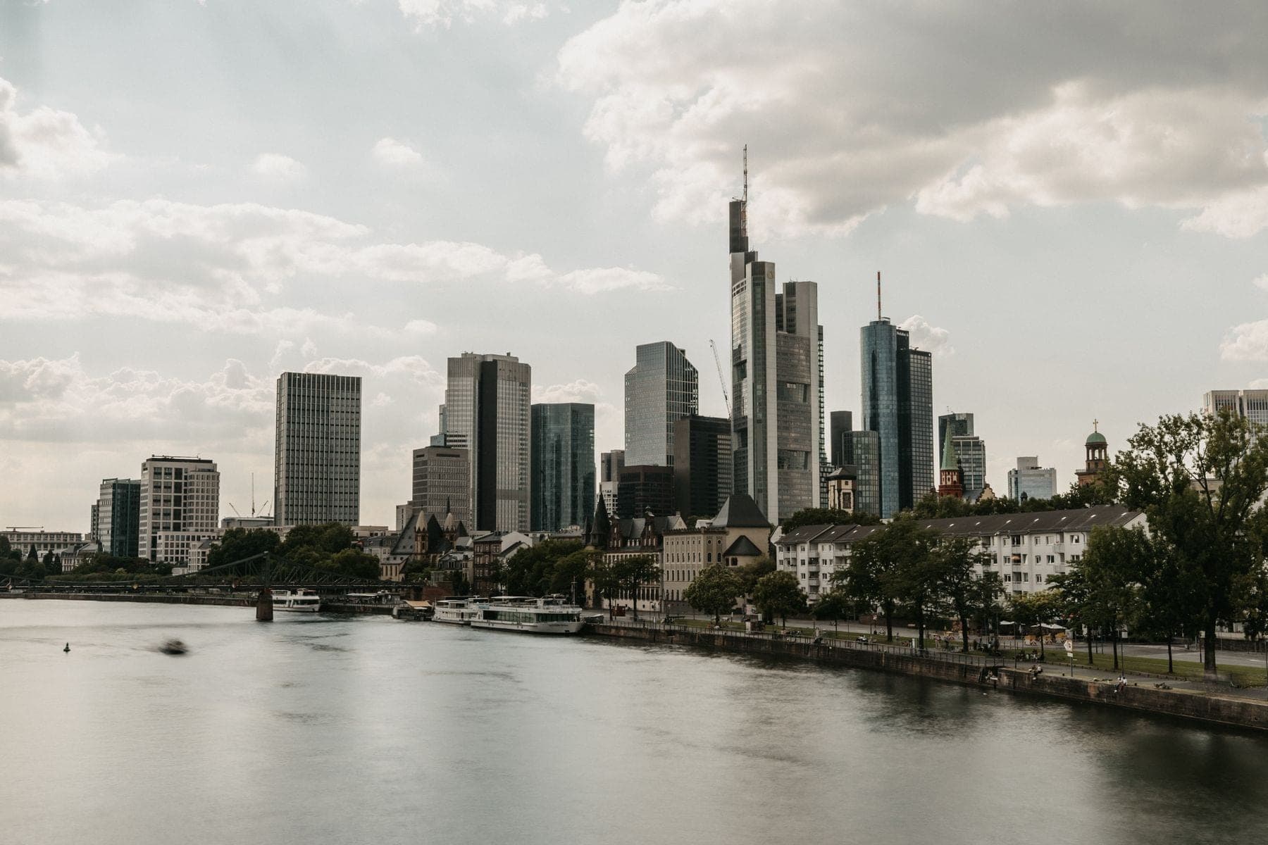 Skyline van Frankfurt aan de Main